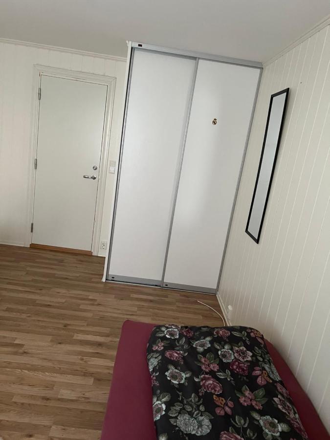 Bedroom In City Centre, No Shower Available オーレスン エクステリア 写真