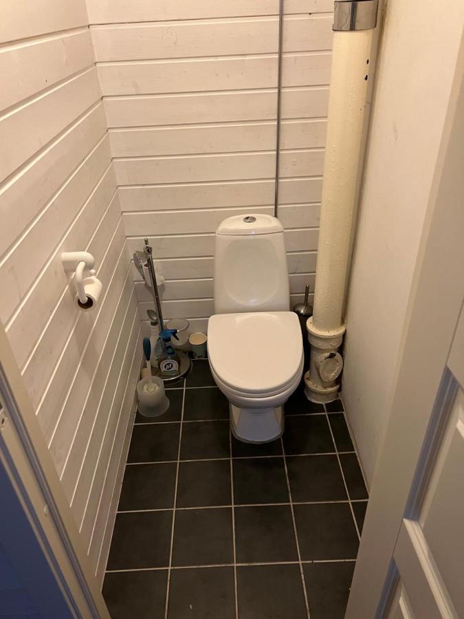Bedroom In City Centre, No Shower Available オーレスン エクステリア 写真